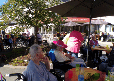 Grillfest im Altenpflegeheim Haus Linde 4