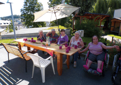 Grillfest im Altenpflegeheim Haus Linde 6