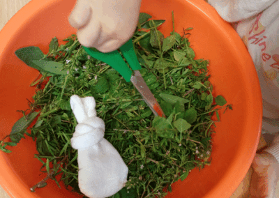 Die Kleinsten Kita-Kinder bastelten Duftsäckchen.