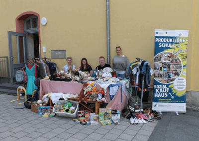 Stand der Produktionsschule Vogtland zum Familienfest in der Goldenen Sonne