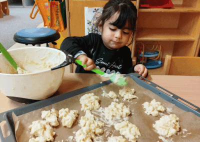 Backen in der Krippe in unserer Kita Am Bärenstein