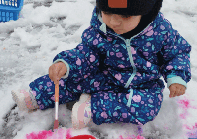 Kita Am Bärenstein - Schnee bemalen