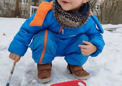Kita Am Bärenstein - Schnee bemalen