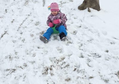 Rodeln in der Kita "Sonnenkäfer"