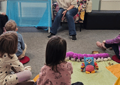 Die Vorschüler der Kita Am Bärenstein zu Gast in der Vogtland-Bibliothek