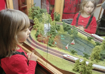 Kita Märchenland - Ausflüge der Schulanfänger - Modellbahn-Austellung
