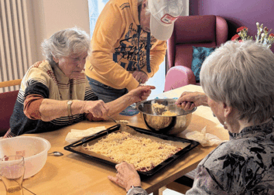 selbstgemachte Pizza in unserer Tagespflege Plauen